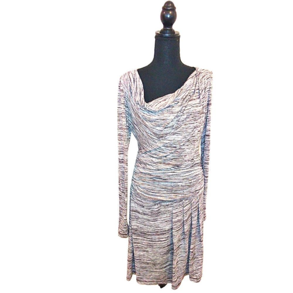MAX STUDIO GRAY AND BLACK LONG SLEEVE WRAP DRESS WITH SCOOP NECK - SIZE M